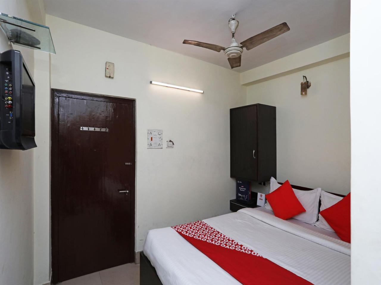 Oyo 13906 Vinita Inn Santragachi 外观 照片