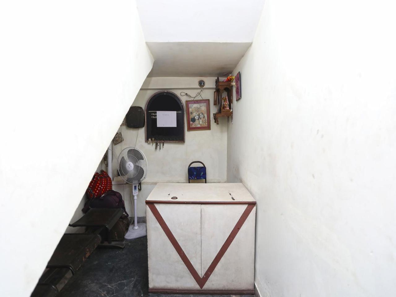 Oyo 13906 Vinita Inn Santragachi 外观 照片