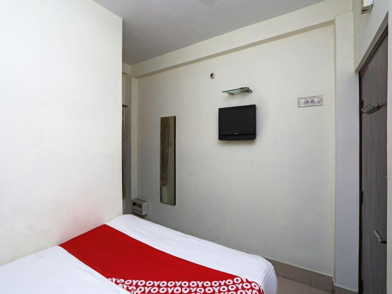Oyo 13906 Vinita Inn Santragachi 外观 照片