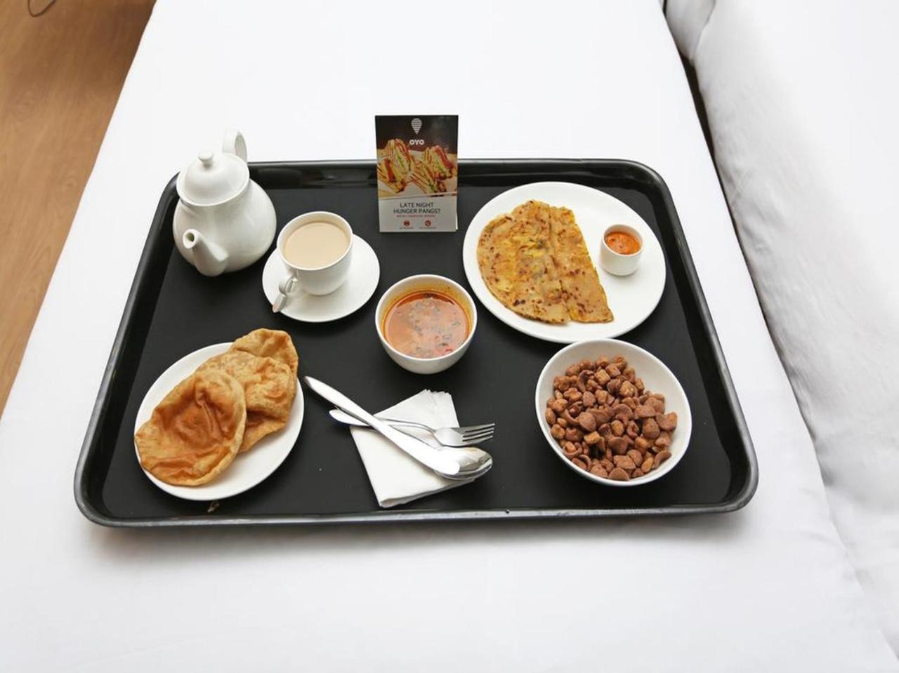 Oyo 13906 Vinita Inn Santragachi 外观 照片